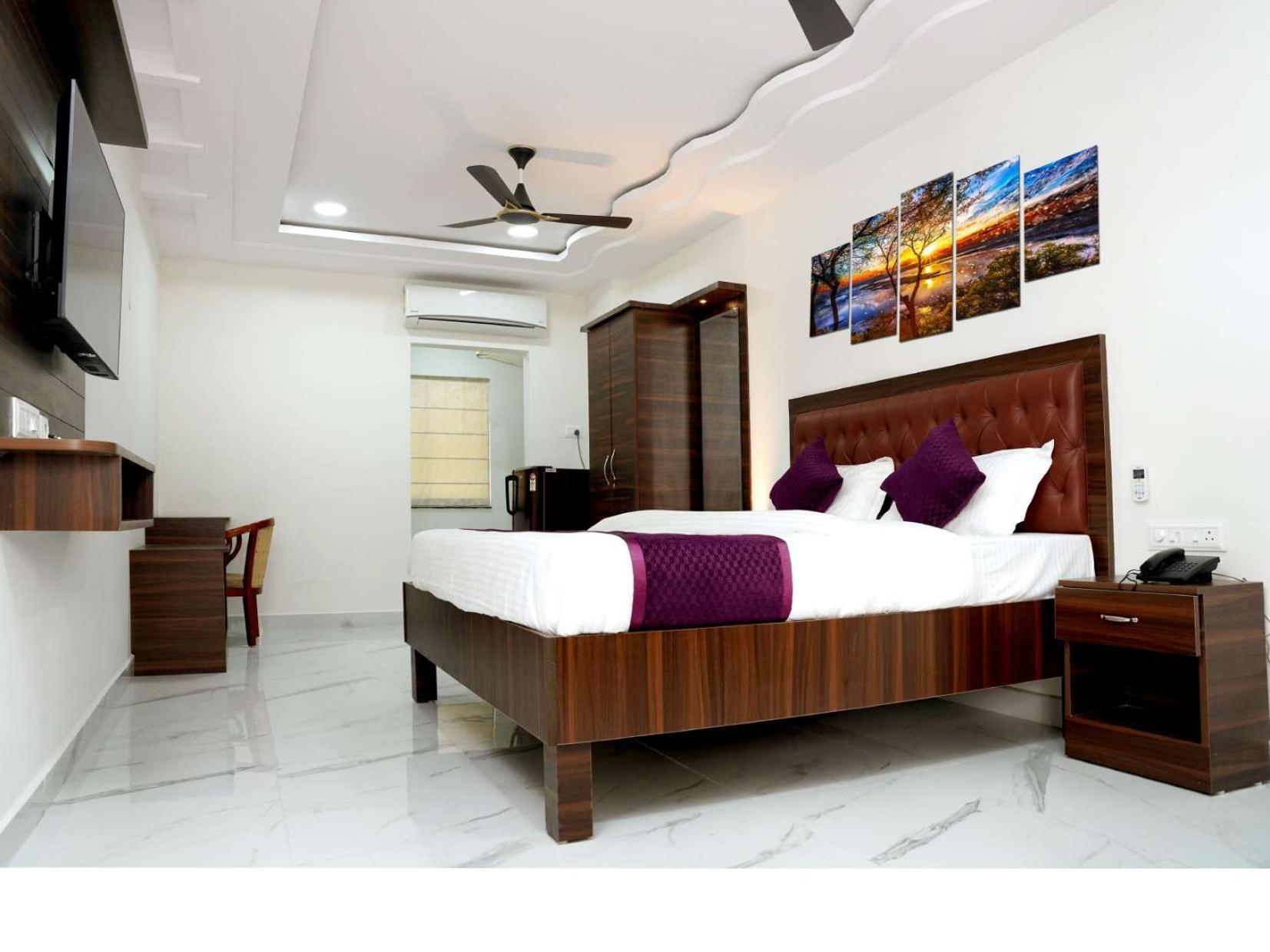 Unique Homestays Kondapur  Экстерьер фото